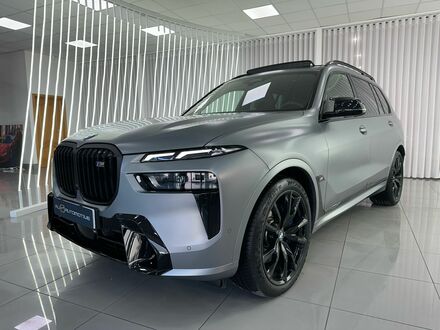 БМВ X7 2024 в Европе на Automoto.ua Серый БМВ X7, объемом двигателя 4.4 л и пробегом 9 тыс. км за 136381 $, фото 1 на Automoto.ua