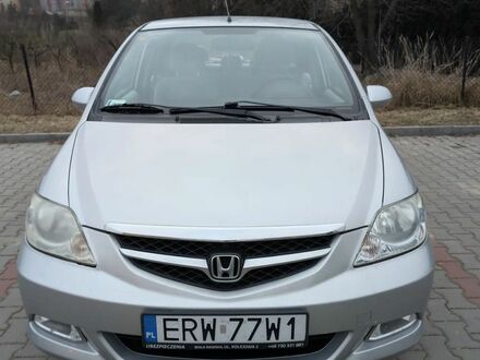 Хонда Сити 2006 в Европе на Automoto.ua Серый Хонда Сити, объемом двигателя 1 л и пробегом 150 тыс. км за 7150 $, фото 1 на Automoto.ua