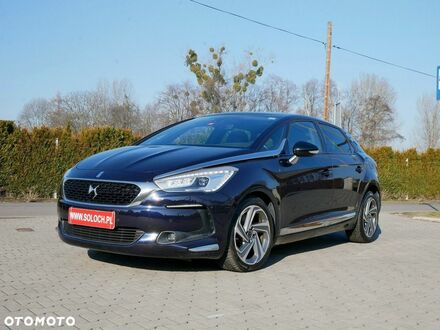 Ситроен ДС5 2016 в Европе на Automoto.ua Фиолетовый Ситроен ДС5, объемом двигателя 1 л и пробегом 144 тыс. км за 49900 $, фото 1 на Automoto.ua