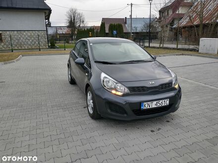 Киа Рио 2013 в Европе на Automoto.ua Серый Киа Рио, объемом двигателя 1 л и пробегом 28 тыс. км за 29900 $, фото 1 на Automoto.ua