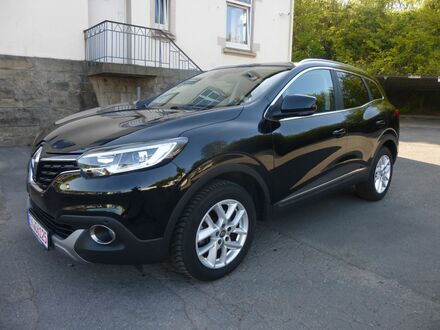 Рено Kadjar 2016 в Европе на Automoto.ua Черный Рено Kadjar, объемом двигателя 1.6 л и пробегом 65 тыс. км за 13572 $, фото 1 на Automoto.ua