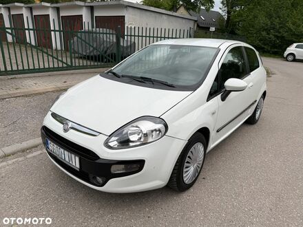 Фіат Пунто Ево 2011 у Європі на Automoto.ua Білий Фіат Пунто Ево, об'ємом двигуна 1 л та пробігом 194 тис. км за 2059 $, фото 1 на Automoto.ua