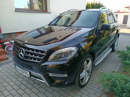 Мерседес МЛ класс 2013 в Европе на Automoto.ua Черный Мерседес МЛ класс, объемом двигателя 2.99 л и пробегом 259400 тыс. км за 85900 $, фото 1 на Automoto.ua