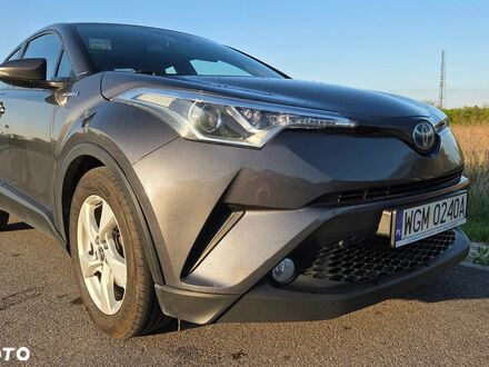 Тойота C-HR 2017 в Европе на Automoto.ua Тойота C-HR, объемом двигателя 1 л и пробегом 197 тыс. км за 62500 $, фото 1 на Automoto.ua