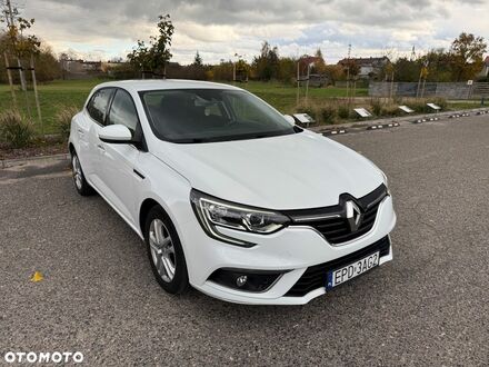 Рено Меган 2019 у Європі на Automoto.ua Білий Рено Меган, об'ємом двигуна 1 л та пробігом 61 тис. км за 12083 $, фото 1 на Automoto.ua