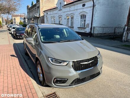 Крайслер Пасифик 2022 в Европе на Automoto.ua Серый Крайслер Пасифик, объемом двигателя 3.61 л и пробегом 79 тыс. км за 142800 $, фото 1 на Automoto.ua