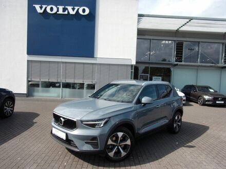 Вольво XC40 2023 в Европе на Automoto.ua Серый Вольво XC40, объемом двигателя 1.97 л и пробегом 18 тыс. км за 36516 $, фото 1 на Automoto.ua