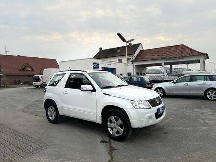 Сузуки Гранд Витара 2012 в Европе на Automoto.ua Белый Сузуки Гранд Витара, объемом двигателя 2.39 л и пробегом 148 тыс. км за 7416 $, фото 1 на Automoto.ua