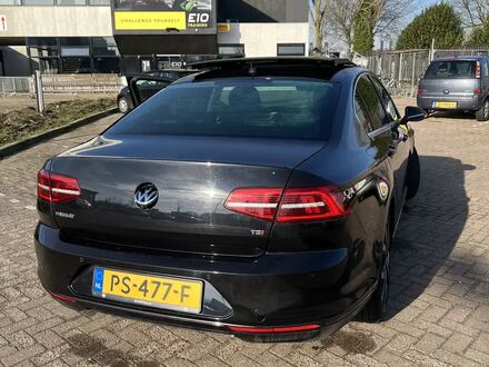 Фольксваген Пассат 2017 у Європі на Automoto.ua Чорний Фольксваген Пассат, об'ємом двигуна 1.4 л та пробігом 87 тис. км за 19755 $, фото 1 на Automoto.ua