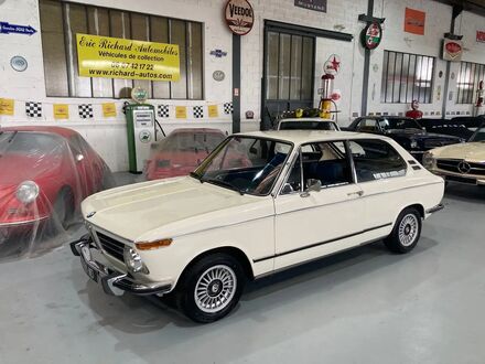 БМВ 2002 1971 у Європі на Automoto.ua Білий БМВ 2002, об'ємом двигуна 0 л та пробігом 35 тис. км за 22744 $, фото 1 на Automoto.ua