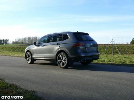 Фольксваген Tiguan Allspace 2018 в Европе на Automoto.ua Серый Фольксваген Tiguan Allspace, объемом двигателя 1 л и пробегом 81 тыс. км за 89800 $, фото 1 на Automoto.ua