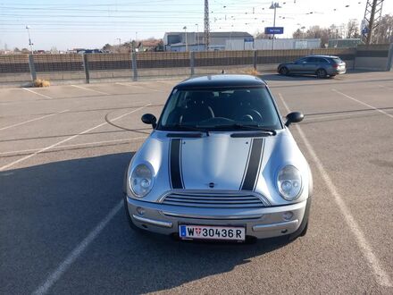 Міні Cooper 2005 у Європі на Automoto.ua Срібний Міні Cooper, об'ємом двигуна 1.6 л та пробігом 190 тис. км за 2318 $, фото 1 на Automoto.ua