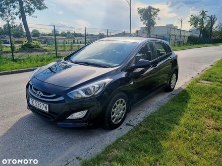 Хендай i30, объемом двигателя 1.4 л и пробегом 171 тыс. км за 6458 $, фото 1 на Automoto.ua