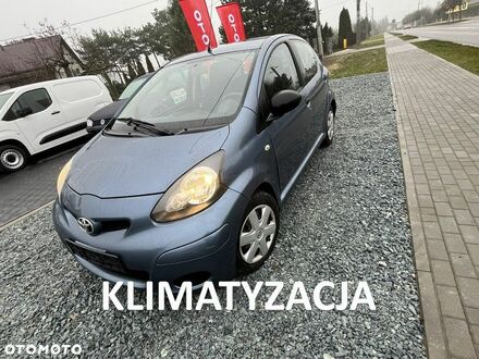 Тойота Айго 2009 в Европе на Automoto.ua Синий Тойота Айго, объемом двигателя 1 л и пробегом 244 тыс. км за 9900 $, фото 1 на Automoto.ua