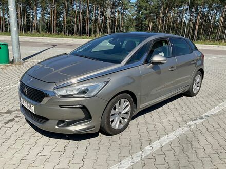 DS ДС 2015 у Європі на Automoto.ua Бежевий DS ДС, об'ємом двигуна 2 л та пробігом 237820 тис. км за 38000 $, фото 1 на Automoto.ua