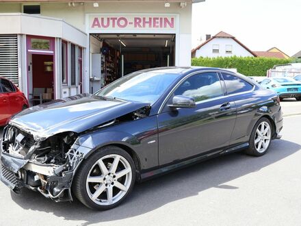 Мерседес Ц 250 2011 в Европе на Automoto.ua Черный Мерседес Ц 250, объемом двигателя 1.8 л и пробегом 149 тыс. км за 9401 $, фото 1 на Automoto.ua