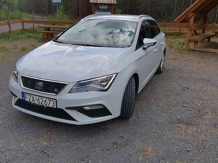 Сеат Леон, объемом двигателя 1.5 л и пробегом 65 тыс. км за 17171 $, фото 1 на Automoto.ua