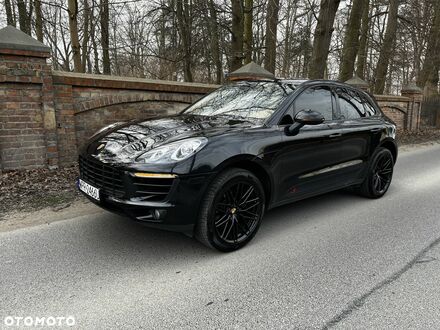 Порше Масан 2017 у Європі на Automoto.ua Чорний Порше Масан, об'ємом двигуна 1 л та пробігом 167 тис. км за 129000 $, фото 1 на Automoto.ua