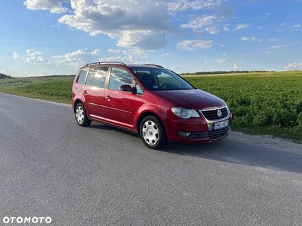 Фольксваген Туран 2007 в Европе на Automoto.ua Фольксваген Туран, объемом двигателя 1.39 л и пробегом 255 тыс. км за 12500 $, фото 1 на Automoto.ua
