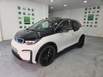 БМВ И3 2019 в Европе на Automoto.ua Черный БМВ И3, объемом двигателя 0 л и пробегом 70 тыс. км за 20446 $, фото 1 на Automoto.ua