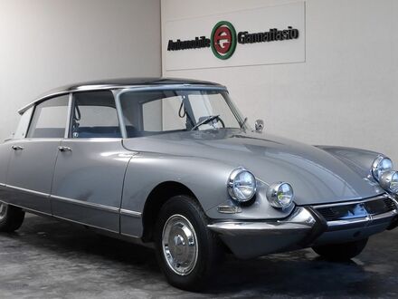 Ситроен ДС 1967 в Европе на Automoto.ua Серый Ситроен ДС, объемом двигателя 2.18 л и пробегом 108 тыс. км за 70422 $, фото 1 на Automoto.ua
