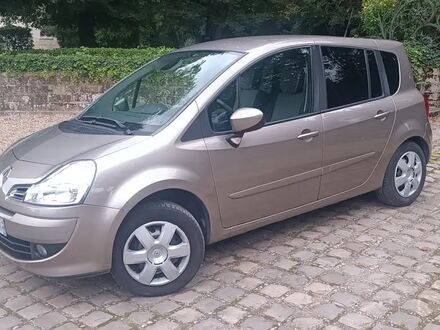Рено Grand Modus 2009 в Европе на Automoto.ua Бронзовый Рено Grand Modus, объемом двигателя 0 л и пробегом 79 тыс. км за 7454 $, фото 1 на Automoto.ua