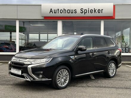 Мицубиси Outlander PHEV 2021 в Европе на Automoto.ua Мицубиси Outlander PHEV, объемом двигателя 2.36 л и пробегом 31 тыс. км за 26490 $, фото 1 на Automoto.ua