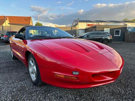 Червоний Понтіак Firebird, об'ємом двигуна 3.8 л та пробігом 93 тис. км за 14839 $, фото 1 на Automoto.ua