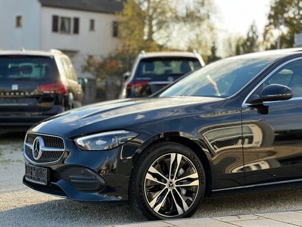 Мерседес Ц 300 2022 у Європі на Automoto.ua Чорний Мерседес Ц 300, об'ємом двигуна 2 л та пробігом 37 тис. км за 45453 $, фото 1 на Automoto.ua