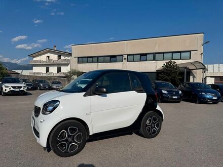 Смарт Fortwo 2019 у Європі на Automoto.ua Білий Смарт Fortwo, об'ємом двигуна 1 л та пробігом 75 тис. км за 15068 $, фото 1 на Automoto.ua
