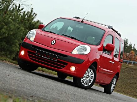 Рено Кенгу 2012 в Европе на Automoto.ua Красный Рено Кенгу, объемом двигателя 1.6 л и пробегом 188700 тыс. км за 21400 $, фото 1 на Automoto.ua