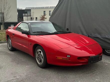 Понтіак Firebird 1994 у Європі на Automoto.ua Червоний Понтіак Firebird, об'ємом двигуна 3.35 л та пробігом 160 тис. км за 6309 $, фото 1 на Automoto.ua