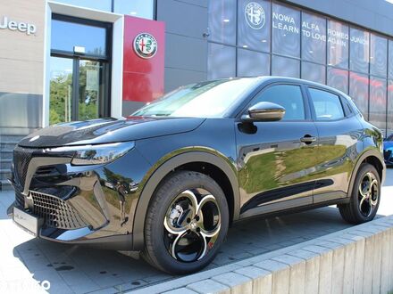 Альфа Ромео Джуніор 2025 у Європі на Automoto.ua Чорний Альфа Ромео Джуніор, об'ємом двигуна 1 л та пробігом 1 тис. км за 29516 $, фото 1 на Automoto.ua