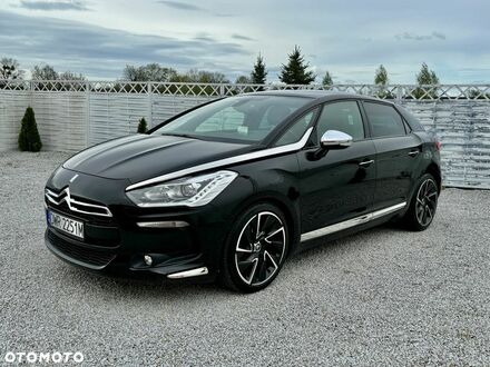 Ситроен ДС5 2013 в Европе на Automoto.ua Черный Ситроен ДС5, объемом двигателя 1 л и пробегом 160 тыс. км за 34900 $, фото 1 на Automoto.ua