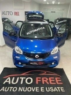 Смарт Forfour 2017 у Європі на Automoto.ua Синій Смарт Forfour, об'ємом двигуна 0 л та пробігом 95 тис. км за 14723 $, фото 1 на Automoto.ua