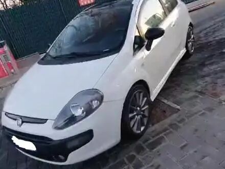 Фиат Пунто Эво 2012 в Европе на Automoto.ua Фиат Пунто Эво, объемом двигателя 1.25 л и пробегом 160 тыс. км за 7298 $, фото 1 на Automoto.ua