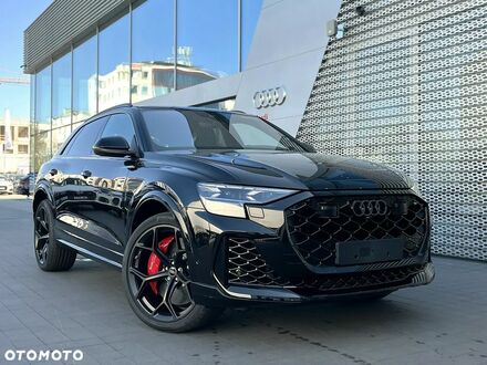 Ауди RS Q8 2025 в Европе на Automoto.ua Серый Ауди RS Q8, объемом двигателя 4 л и пробегом 10 тыс. км за 897000 $, фото 1 на Automoto.ua
