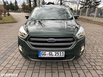 Форд Куга, об'ємом двигуна 2 л та пробігом 108 тис. км за 16798 $, фото 1 на Automoto.ua