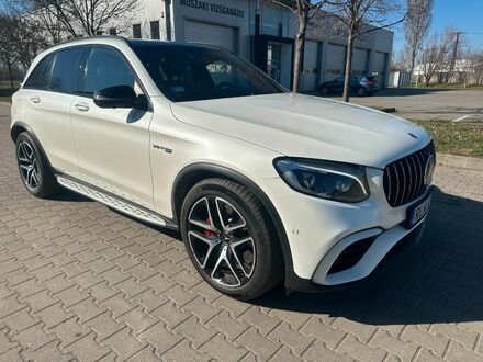 Мерседес GLC 63 AMG 2019 в Европе на Automoto.ua Белый Мерседес GLC 63 AMG, объемом двигателя 3.98 л и пробегом 101 тыс. км за 49819 $, фото 1 на Automoto.ua