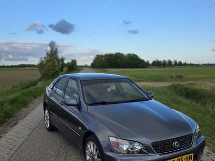 Лексус IS 200 2004 в Европе на Automoto.ua Лексус IS 200, объемом двигателя 1.99 л и пробегом 234 тыс. км за 4858 $, фото 1 на Automoto.ua