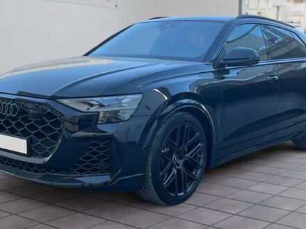 Ауди RS Q8 2025 в Европе на Automoto.ua Черный Ауди RS Q8, объемом двигателя 4 л и пробегом 10 тыс. км за 191035 $, фото 1 на Automoto.ua