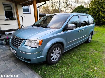 Крайслер Grand Voyager, об'ємом двигуна 2.77 л та пробігом 302 тис. км за 6458 $, фото 1 на Automoto.ua