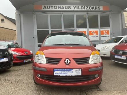 Рено Модус 2006 в Европе на Automoto.ua Красный Рено Модус, объемом двигателя 1.6 л и пробегом 73 тыс. км за 4418 $, фото 1 на Automoto.ua