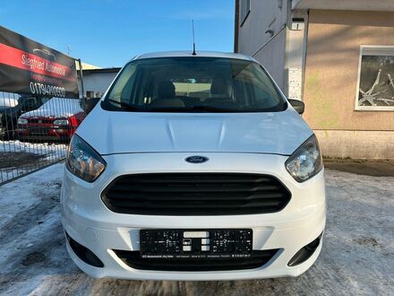 Форд Tourneo Courier 2018 в Европе на Automoto.ua Белый Форд Tourneo Courier, объемом двигателя 1.5 л и пробегом 249 тыс. км за 7560 $, фото 1 на Automoto.ua