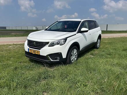 Пежо 5008 2018 у Європі на Automoto.ua Білий Пежо 5008, об'ємом двигуна 1.2 л та пробігом 184 тис. км за 18156 $, фото 1 на Automoto.ua