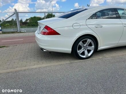 Мерседес ЦЛС-Класс 2008 в Европе на Automoto.ua Белый Мерседес ЦЛС-Класс, объемом двигателя 3.5 л и пробегом 20 тыс. км за 22398 $, фото 1 на Automoto.ua