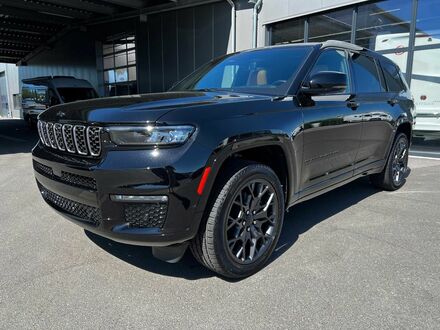 Джип Grand Cherokee 2023 у Європі на Automoto.ua Чорний Джип Grand Cherokee, об'ємом двигуна 5.65 л та пробігом 1 тис. км за 100761 $, фото 1 на Automoto.ua