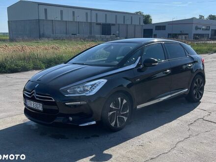 Ситроен ДС5 2012 в Европе на Automoto.ua Черный Ситроен ДС5, объемом двигателя 1 л и пробегом 253 тыс. км за 8548 $, фото 1 на Automoto.ua