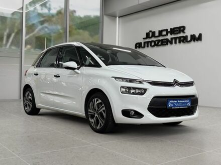 Ситроен С4 Пикассо 2015 в Европе на Automoto.ua Белый Ситроен С4 Пикассо, объемом двигателя 1.6 л и пробегом 64 тыс. км за 13072 $, фото 1 на Automoto.ua