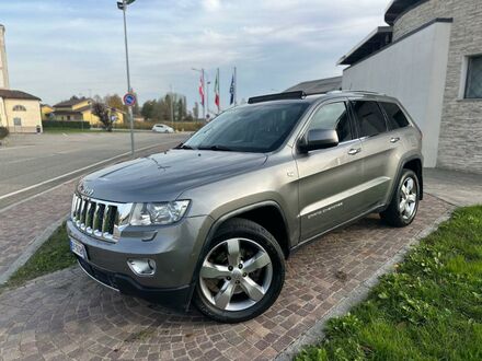 Джип Grand Cherokee 2012 у Європі на Automoto.ua Срібний Джип Grand Cherokee, об'ємом двигуна 2.99 л та пробігом 292 тис. км за 7500 $, фото 1 на Automoto.ua